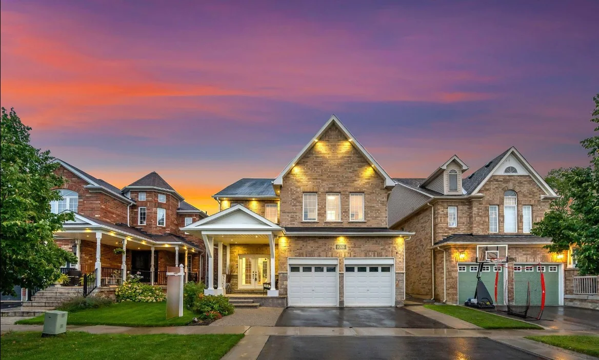 1076 Woodward Avenue in Milton